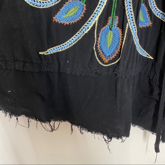 Embroidered Women's Top Medium Black Green Blue - Picture 4 of 6